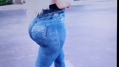 DAWGONE! Tight WEIGIE azz WALKIN