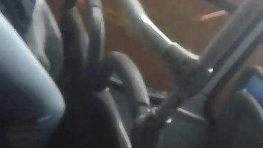 LINDA CRESPITA RUBIA CHILENA TOCANDOSE EN TRANSANTIAGO