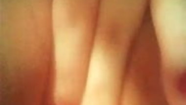 Kleinesetwas fingern