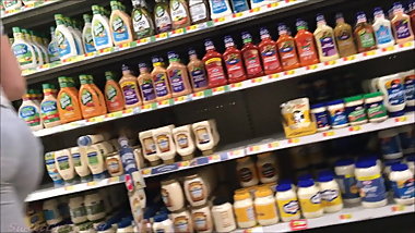 Perfect Booty Latina Teen in Camo Leggings