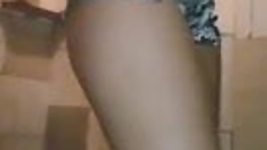 LEITICIA A BAIANINHA dancando funk bundao 2