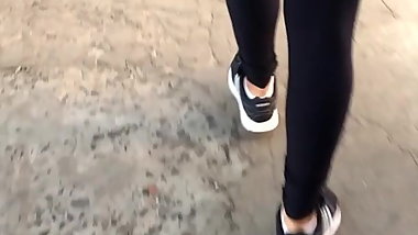 Seguindo Novinha gostosa leg