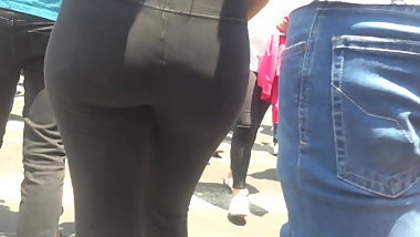 Sexy teen ass, spandex negro culito
