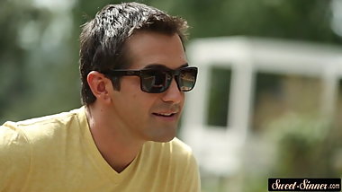 Teen babe screwed by her new stepdaddy