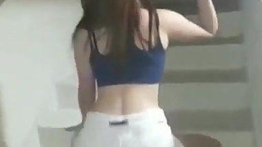 Isa Berto rebolando a raba