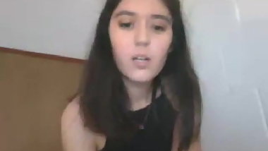 teen masturbates in dorm room