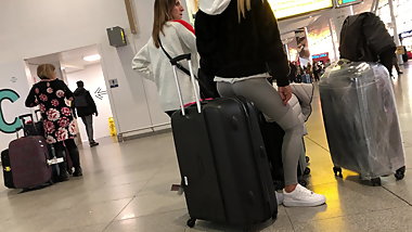 Teen in tights showing cute ass