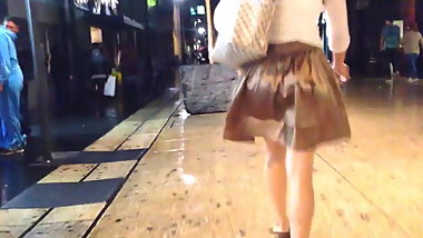 cum on unsuspected girl, lechazo en la falda