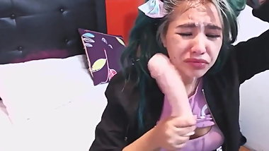 Degenerate teen whore throats a dildo