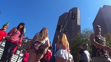 NOVINHA DELICIOSA COM ROUPINHA SOLTINHA MOSTRANDO TUDO