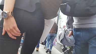 teen ass in jeans creepshot