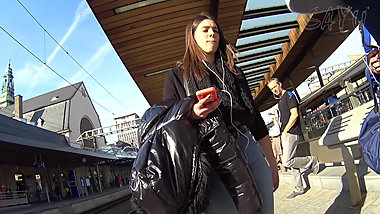 Perfect ass in tight jean !!!