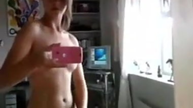 Teen masturbating comb