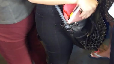 Novinha linda camiseta decote enorme