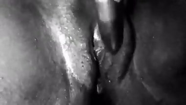 Teen black bbw masturbates with vibrator