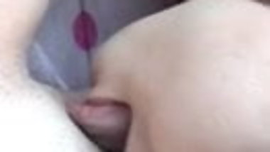 Chatrubate model licks roommate