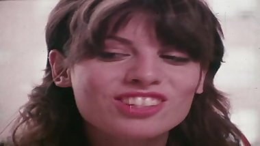 Her Total Response - Part 1 (1977) 1