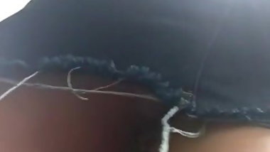 Saia bem apertada com uma buceta linda