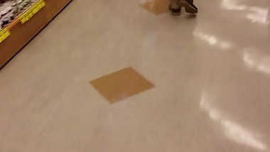 Got a glimpse of tbis booty too late