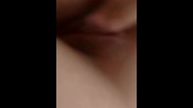 Masturbando me no chuveiro