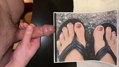 Community User CUMTRIBUTEWIFE Cum Tribute Request Sexy Feet Fetish FootJob