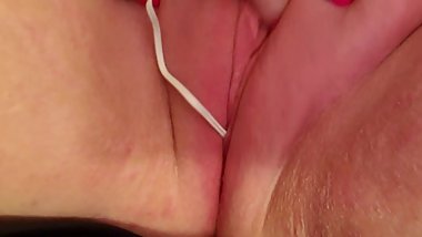 Extremely wet girlfriend trying out new toy