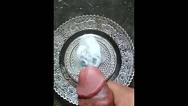 I PULL OUT MY THICK CUM ON THE PLATE