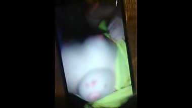 Teen Girlfriend shows tits on Snapchat